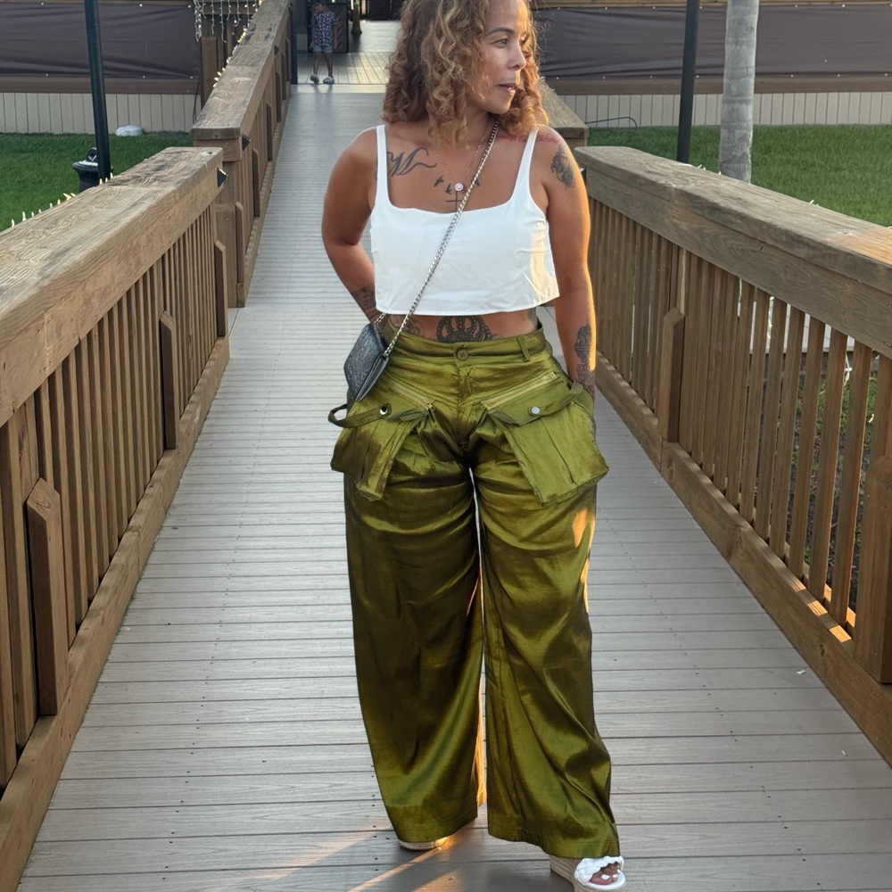 Olive Green Wide-Leg Cargo Pants